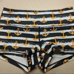 ISO XS OR SMALL PLEASE wodbottom